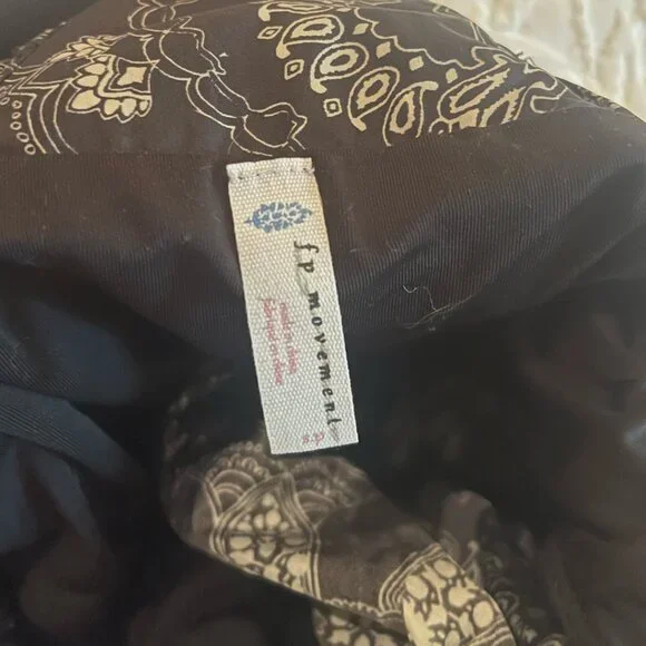 Free People - The Way Home Shorts - Picture 3 of 4